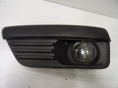 Genuine ford focus mk2 driver side front fog light and surround 04-07